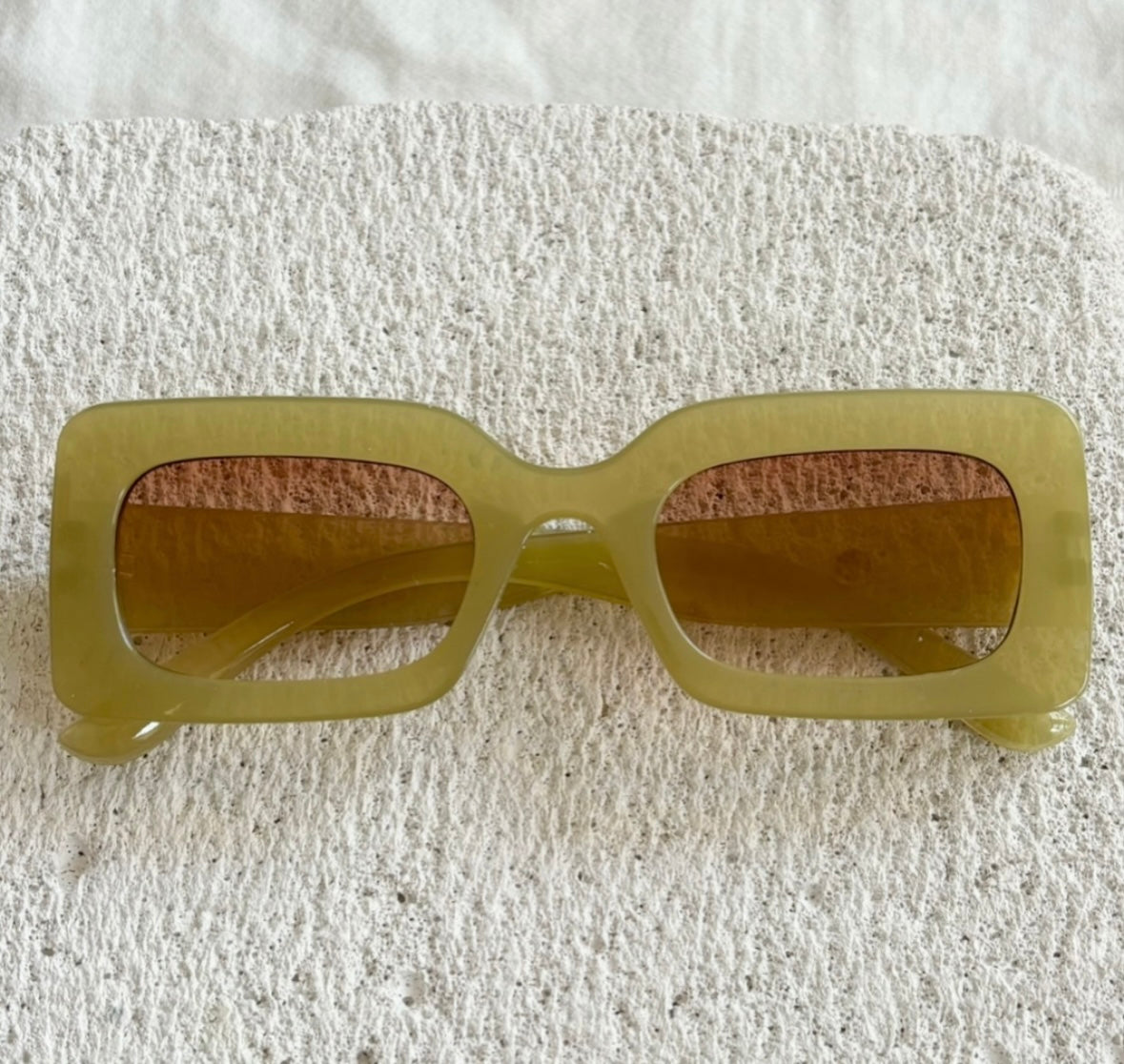 HAPPY HOUR SUNGLASSES [LIME]